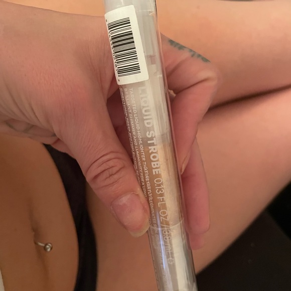 Milk strobe highlight - Picture 3 of 3